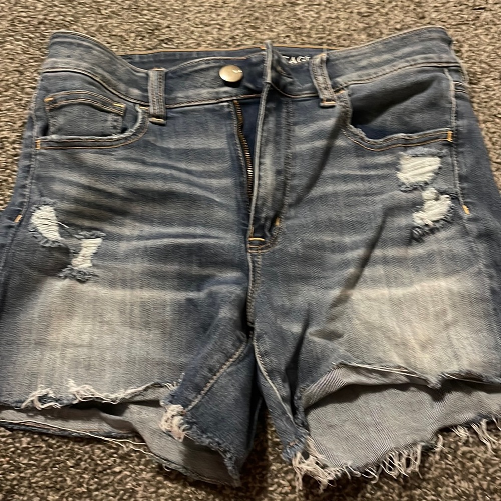 High rise American eagle jean shorts. Size 10
